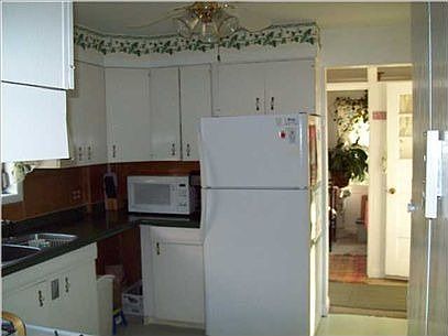 2nd image of 604 N Park St NE