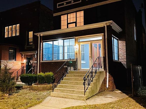 3rd image of 4826 N Wolcott Ave
