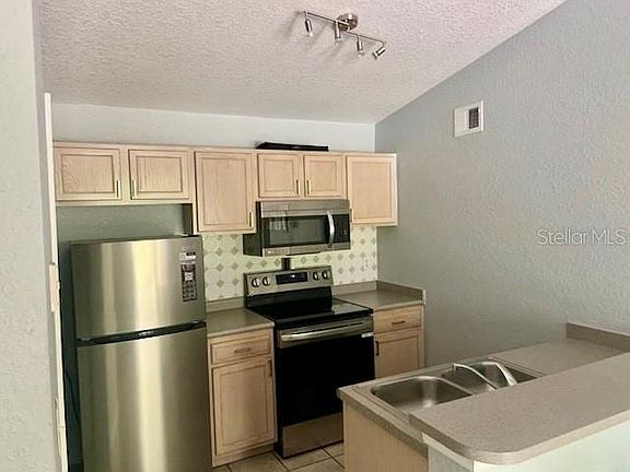3rd image of 8939 LATREC AVENUE #1307