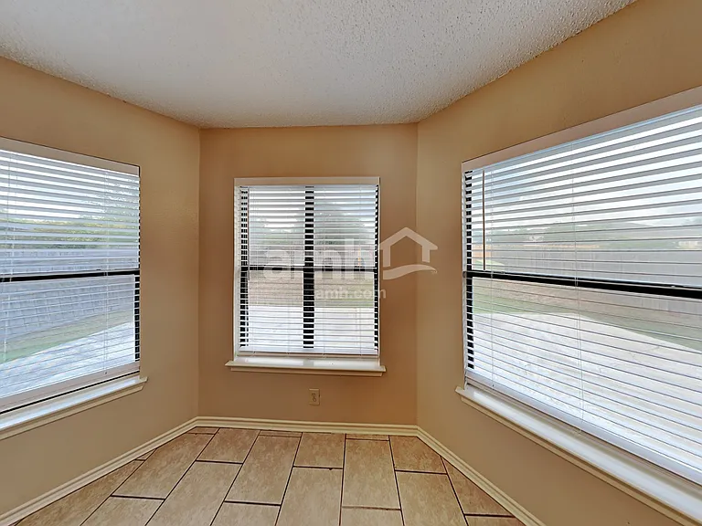 11234 Berkley Sq — Photo 5