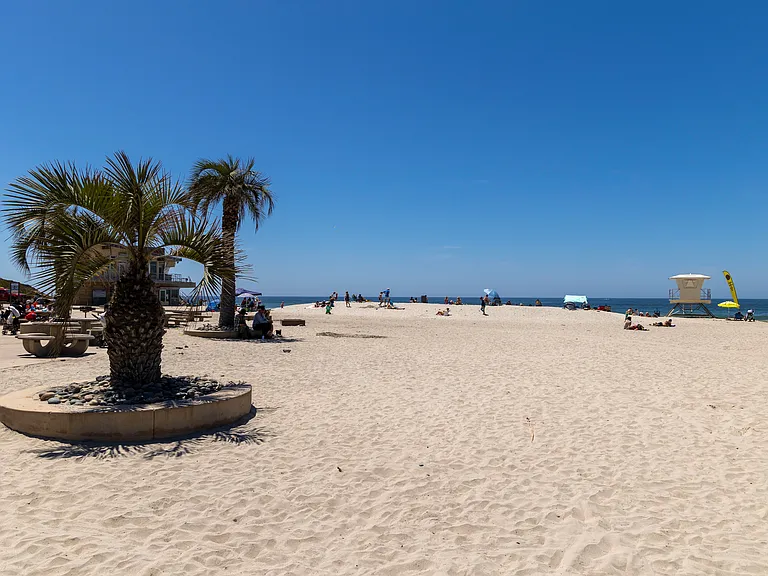 This wide, sandy beach offers swimming, surfing and fishing