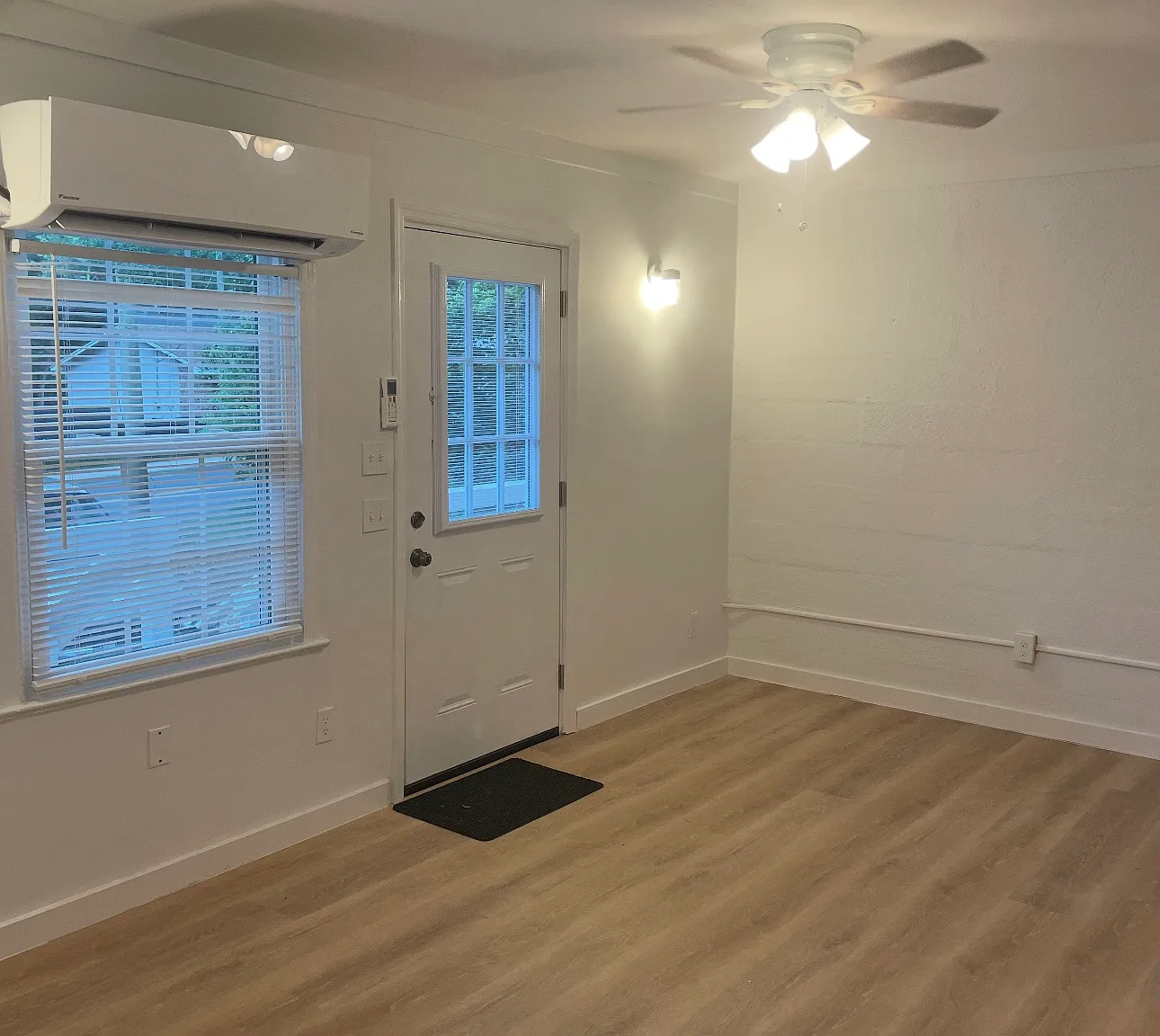 2 bed, 800 sqft, $1,250 — Photo 1