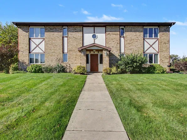 2464 Harvest Dr, Crown Point, IN 46307