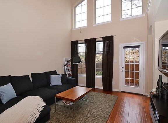 4th image of 2276 Salado Dr