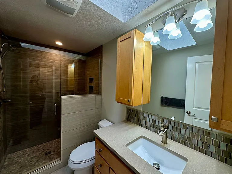 2710 Lakeridge Ln — Photo 16
