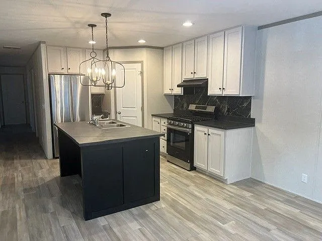 Westbridge Manor — Photo 164