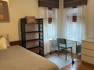 9910 Farm Pond Rd, Laurel, MD 20708