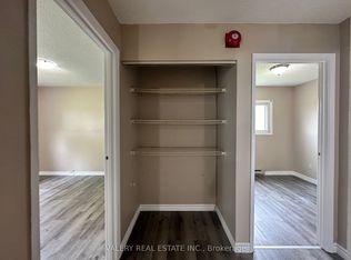 9 Lowndes Ave #1, Georgina, ON L4P 3K2