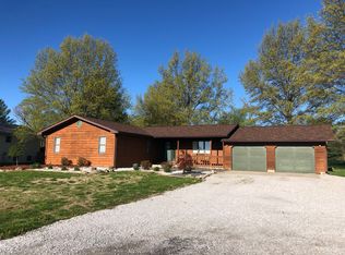 1009 Troy Ofallon Rd, Troy, IL 62294