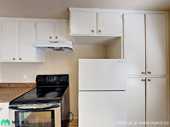 4th image of 4966 Auburn Dr APT 2
