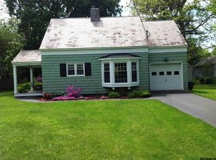 24 Castleton Ave, East Greenbush, NY 12061