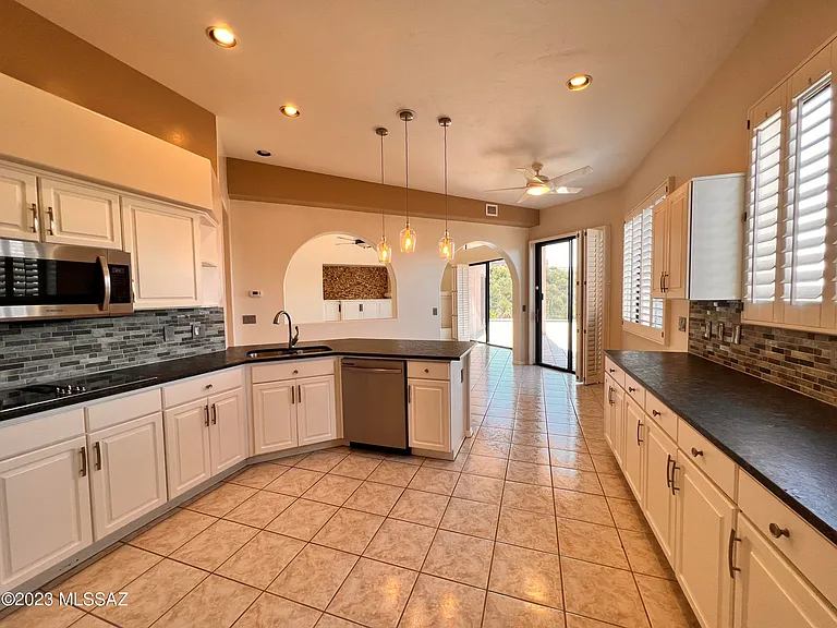 10123 N Alder Spring Dr — Photo 9