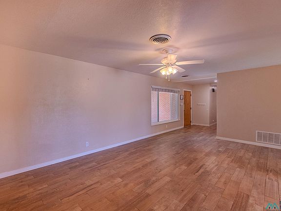 3rd image of 1313 W 17th Ln