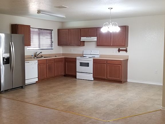 2nd image of 7254 Azalea Sq
