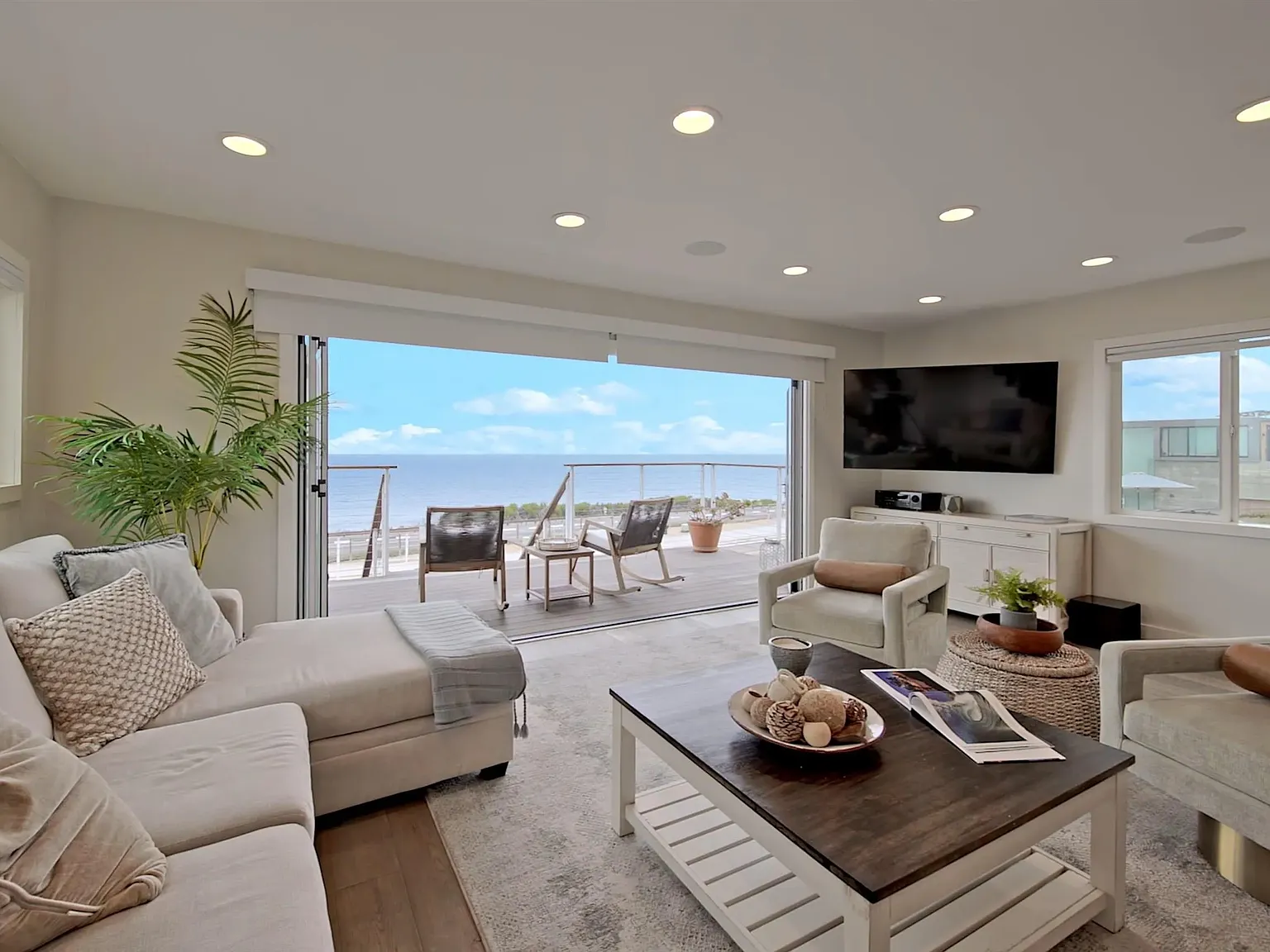 4 bed, 3.0 bath, 2258 sqft, $40,000 — Photo 4