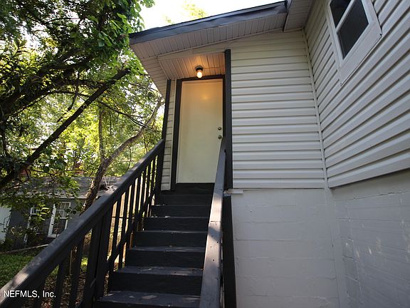5th image of 2107 GRUNTHAL Street