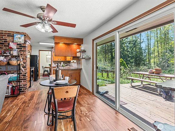 5th image of 14702 50th Avenue E