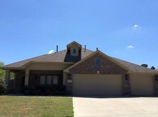 752 Hutchins Dr, Crowley, TX 76036