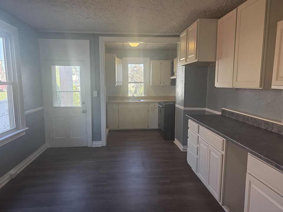 1st image of 24 McAllister St