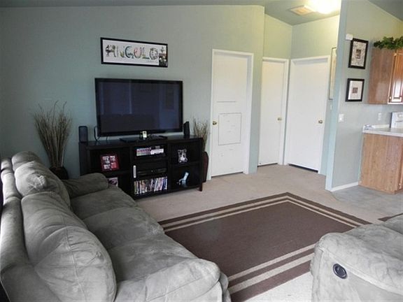 2nd image of 316 N Cedar Ave
