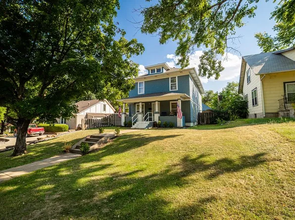 308 W 10th St, Concordia, KS 66901