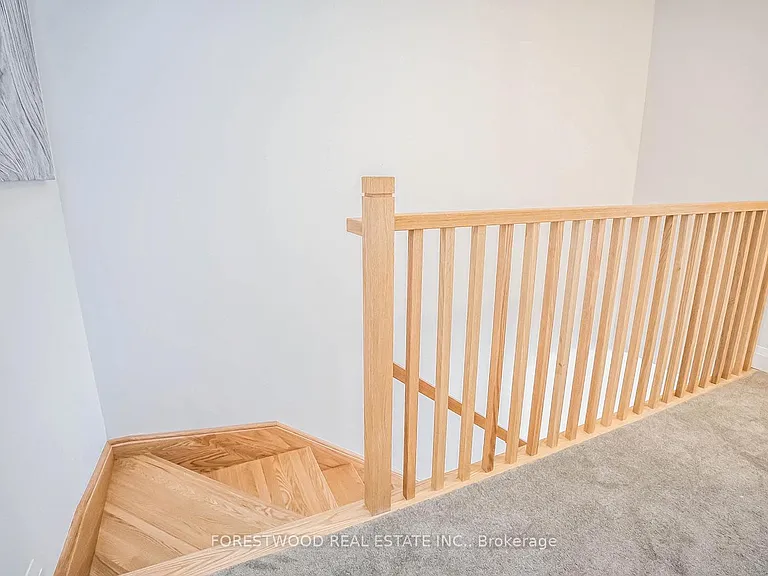 53 Humberstone Dr — Photo 30