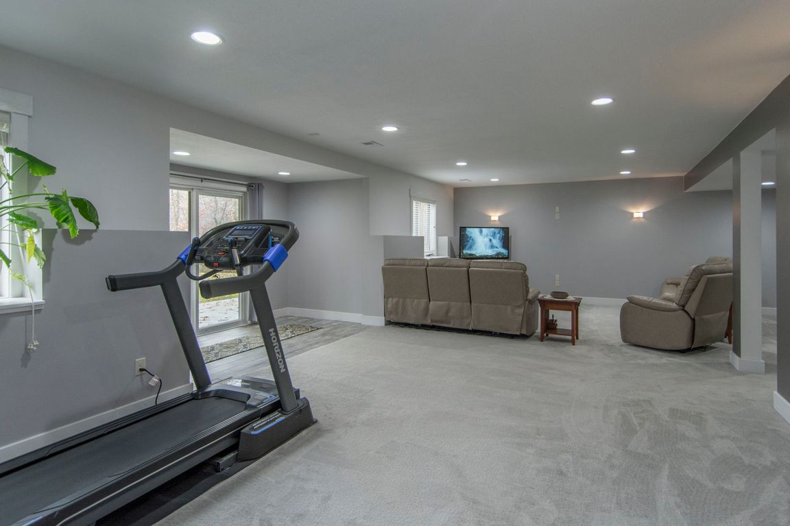 next background image