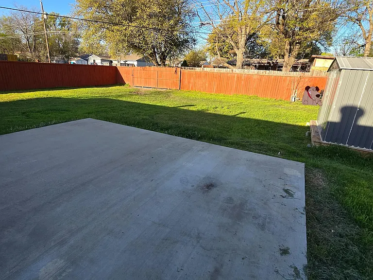 4403 Harvey Dr — Photo 18