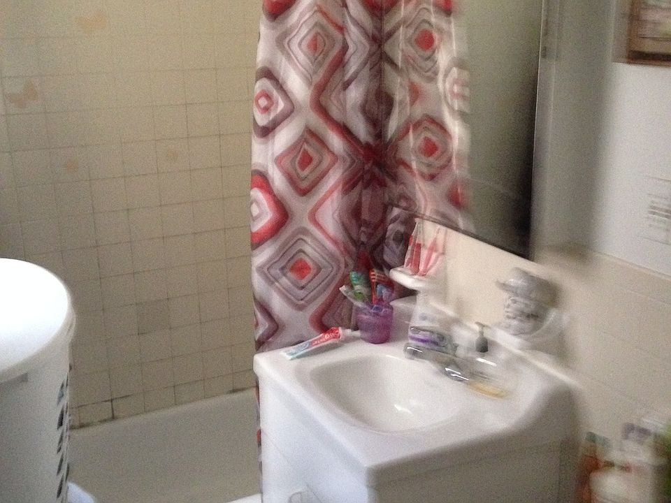 2nd image of 321 Pleasant Ave APT 3B