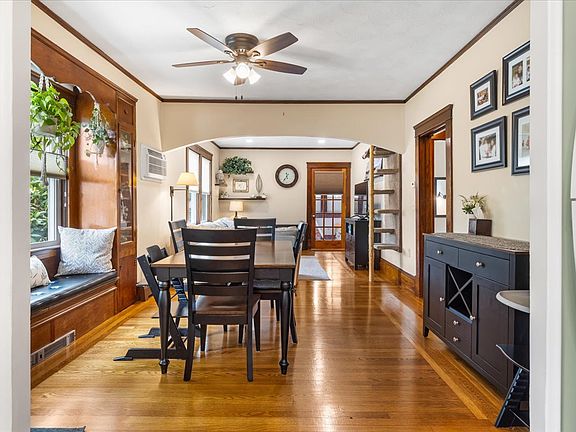 5th image of 117 Majestic Ave Floor 1
