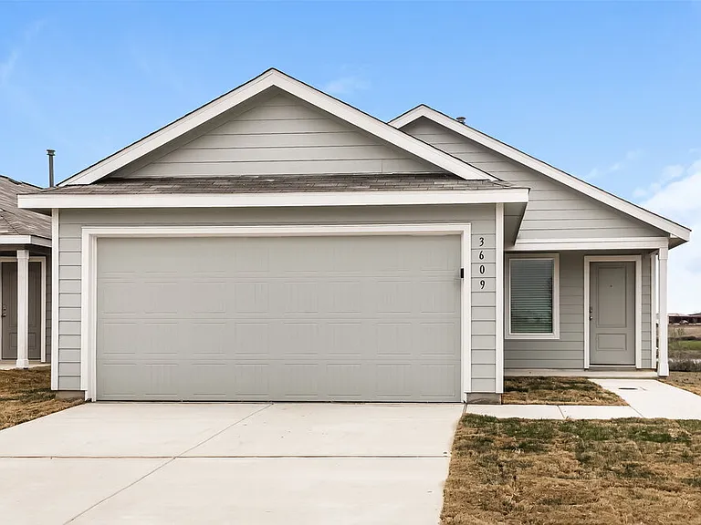 3609 Knob Trl — Photo 1