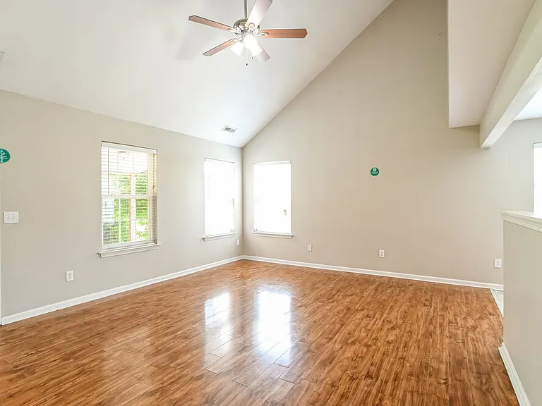 3004 Omaha Dr — Photo 6