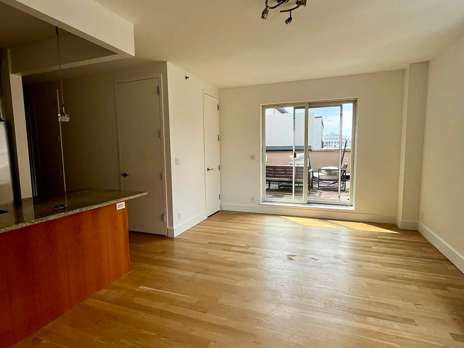 26 Cook Street — Photo 3