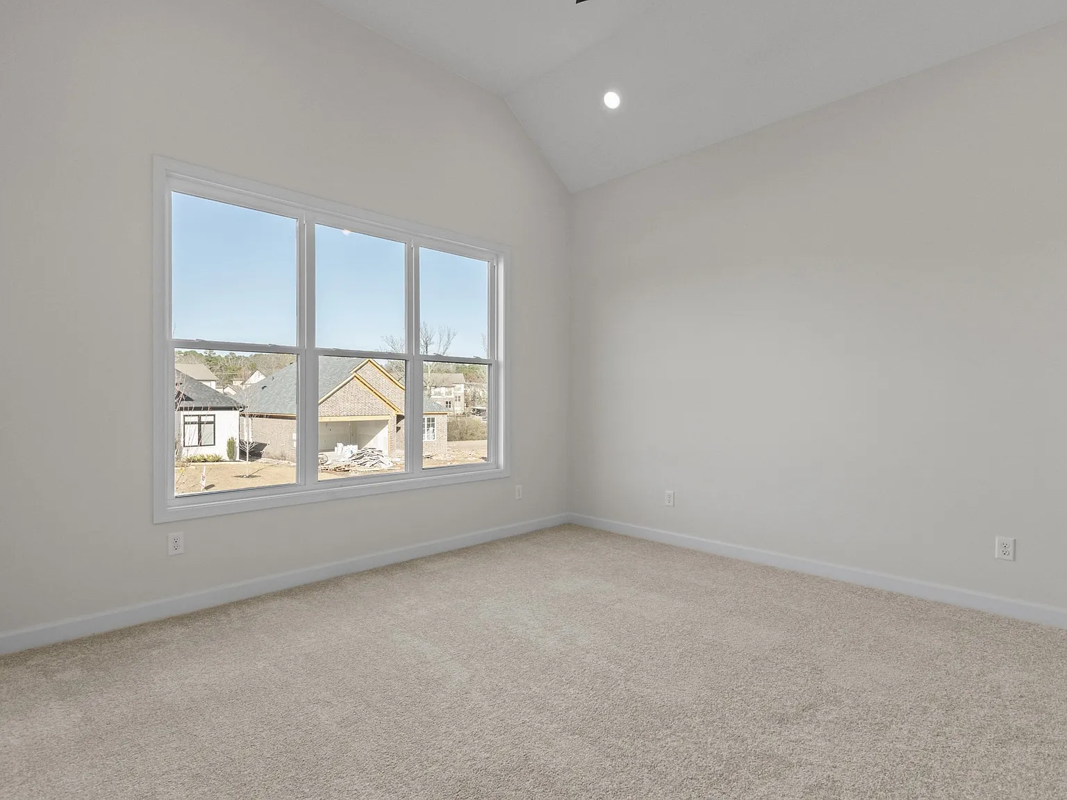 107 Edgewood Circle - 1 — Photo 3