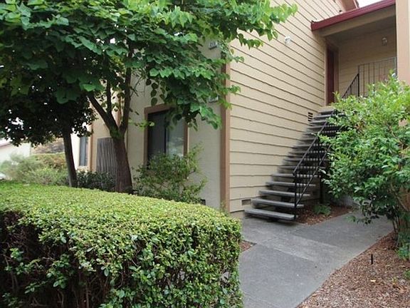 2nd image of 215 Park Place Dr