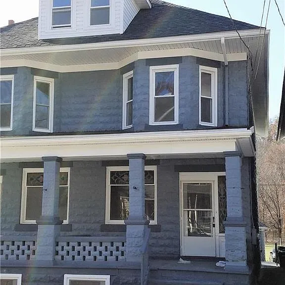 696 Main St — Photo 1