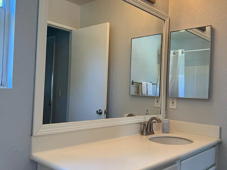 2339 Poppy Hills Dr — Photo 22