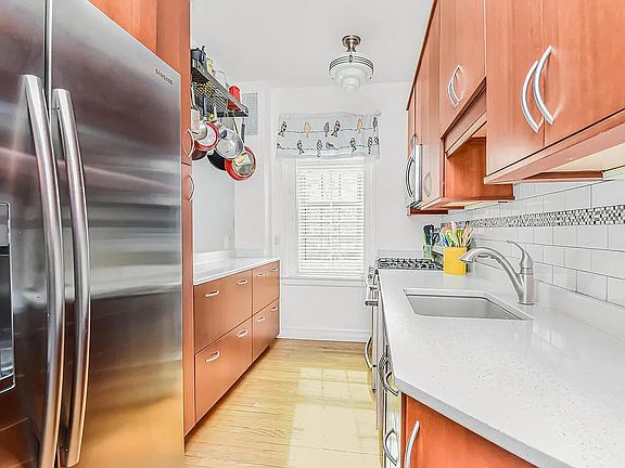 2nd image of 525 W 238th St APT 1L