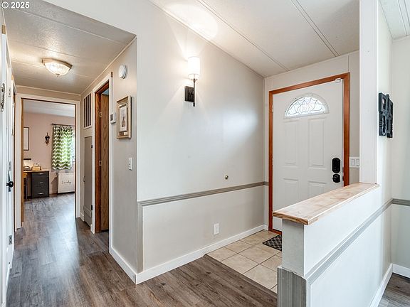 4th image of 1636 NW Madrona Ct