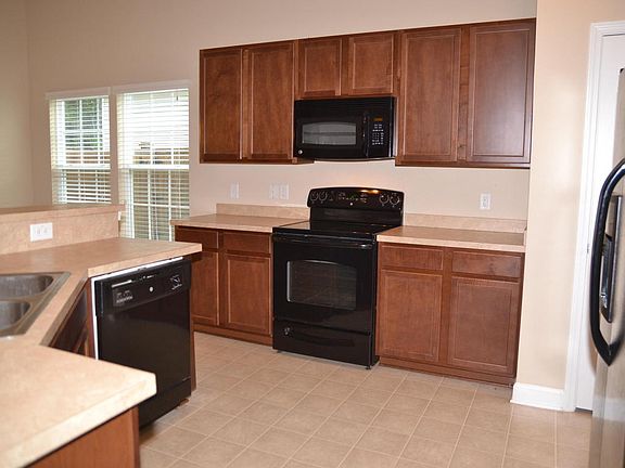 5th image of 214 Maywood Dr