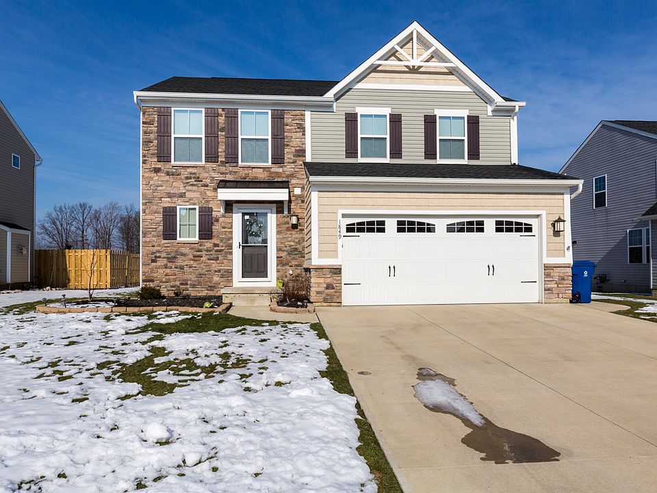 1st image of 1849 N Ashwood Ln