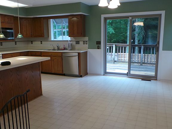 Eat In Kitchen