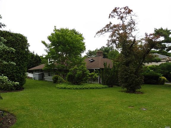 3rd image of 25 Sherwood Ln