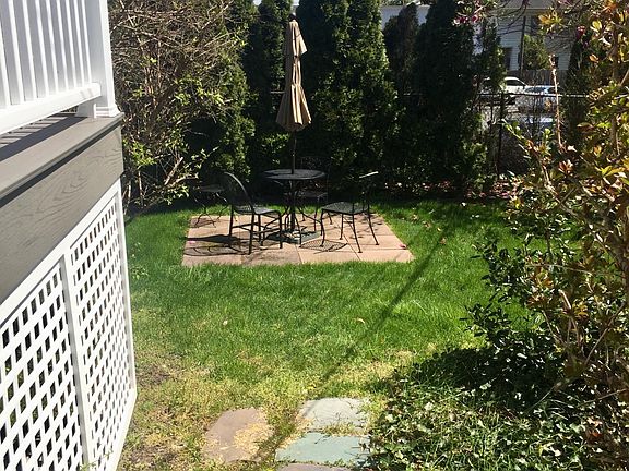 4th image of 39 N Mountain Ave #4A