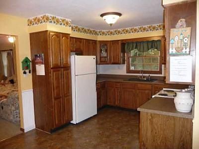 5th image of 2260 Rainbow Dr NE