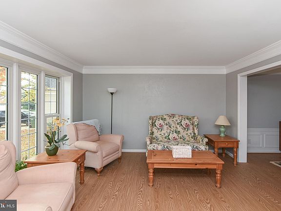 3rd image of 5 Salford Ct