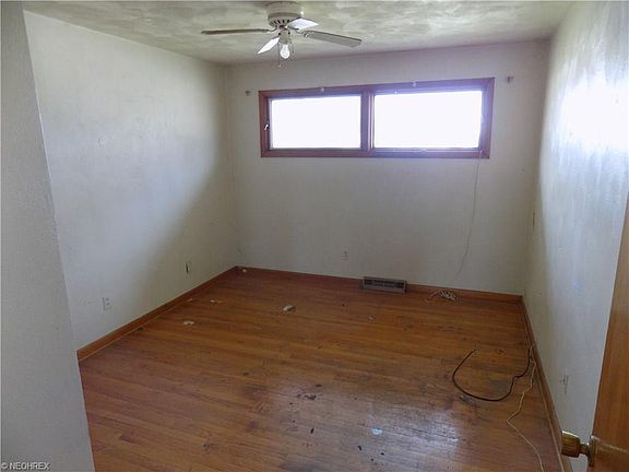 5th image of 1215 Parkway Dr