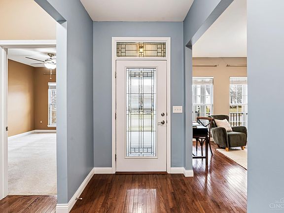 5th image of 682 Hyacinth Rd