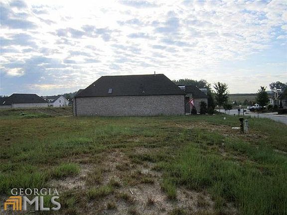 4th image of 206 Freelon Ln