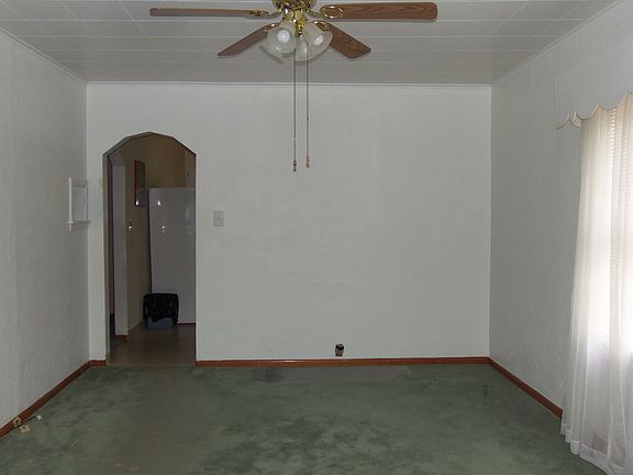2nd image of 106 Leech St